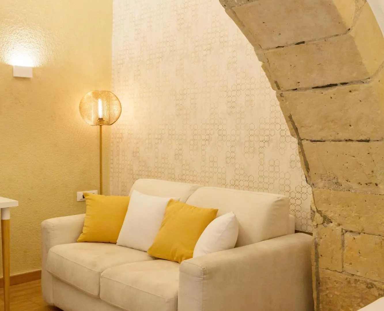 Martini Rooms Castello Cagliari 2*,